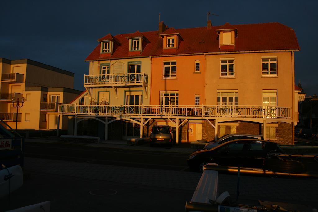 Villa Tremail - La Plage Au Pied De Votre Chambre Wimereux Bagian luar foto