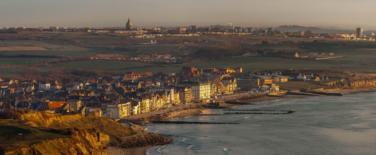 Villa Tremail - La Plage Au Pied De Votre Chambre Wimereux Bagian luar foto